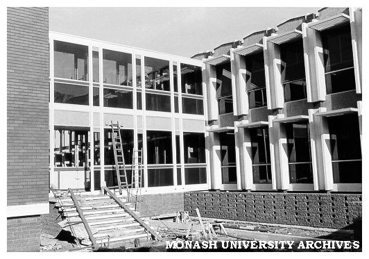 Walkway between University Offices Stages 1 and 2