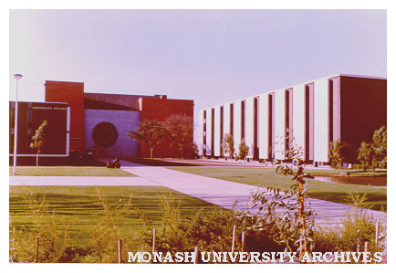 University Offices (left) Robert Blackwood Hall (centre) and Main library
