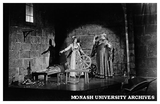 Beverley Gardiner and Laurie Lane in 'Rumpelstiltskin' Aa Gretchen and King Grump