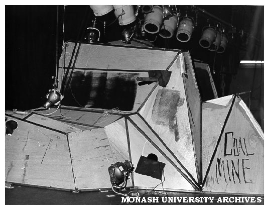 Coal Mine set in 'Cass Butcher Bunting'