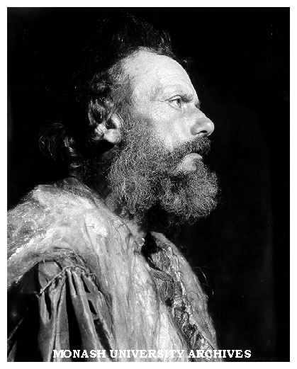 Reg Evans as 'King Lear'