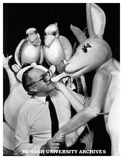 Phil A'Vard, Manager of Alexander Theatre, with 'Possum Magic' characters