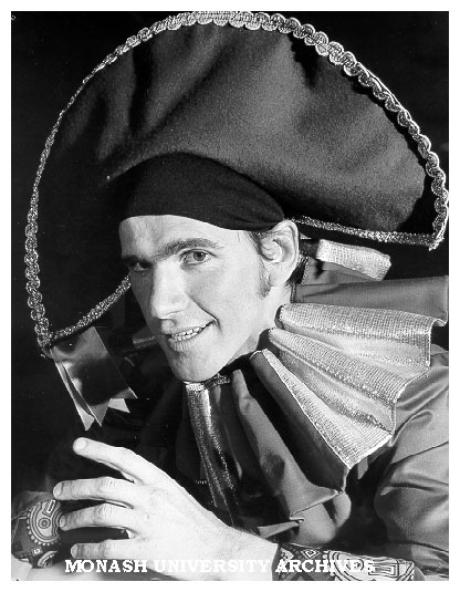 Cast member of 'The Shoemaker and the Elves'
