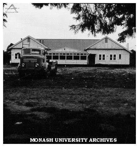 Removal of Caulfield Recreation Clubhouse, from the site of Caulfield Institute of Technology's Project A
