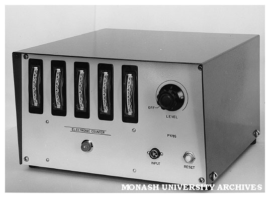 Electronic counter PY/85