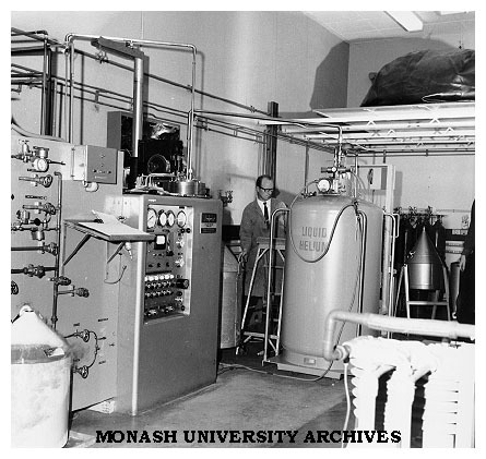 Liquid helium room
