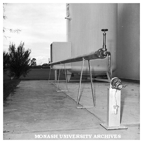 Installation of liquid nitrogen tank