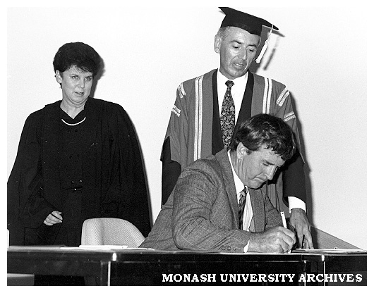 Signing of Monash-GIAE Affiliation agreement, Mr Barry Cunningham MP, Ms Jenny Hill (Secretary to Gippsland Institute Council) and Registrar Mr Tony Pritchard looking on.