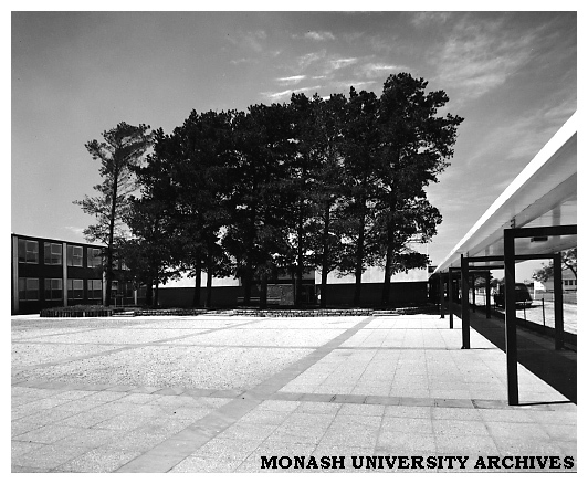 Science courtyard and eastern science lecture theatres