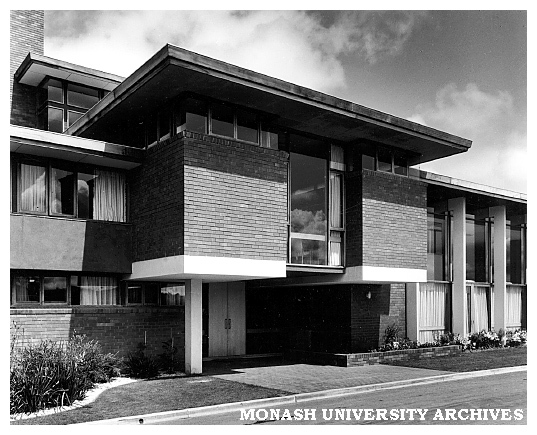 Deakin Hall front entrance