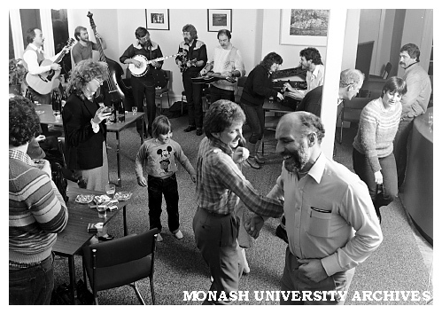Chisholm's Staff Club with Dr Foster's Bluegrass Band