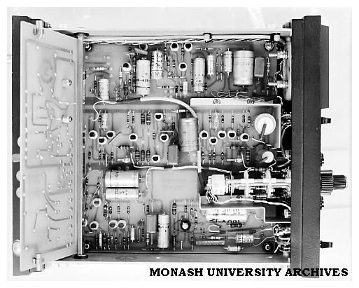 Amplifer electronic circuits