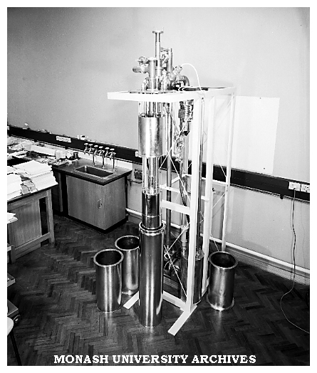 Cryostat for 100kg solenoid