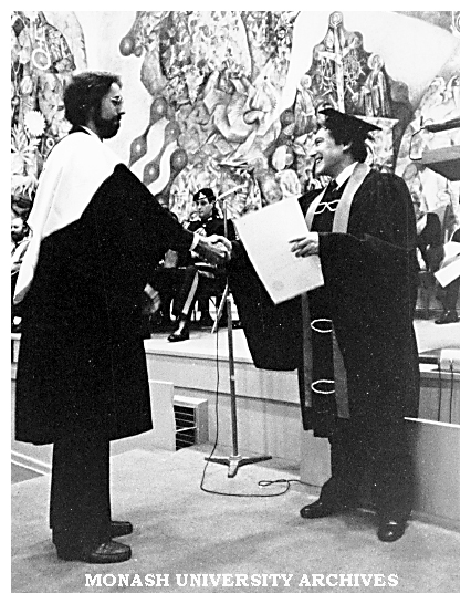 Stephen Winnett receiving Graduate Diploma in Hospital Pharmacy from Thomas Lynden-Bell, President, Victorian College of Pharmacy