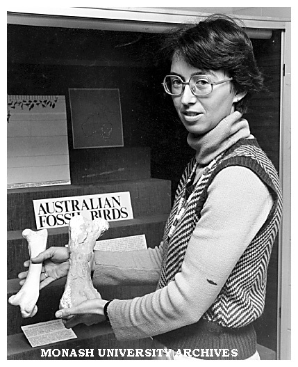 Dr Pat Rich with a femur from a dromornithid (right) and a present day emu.