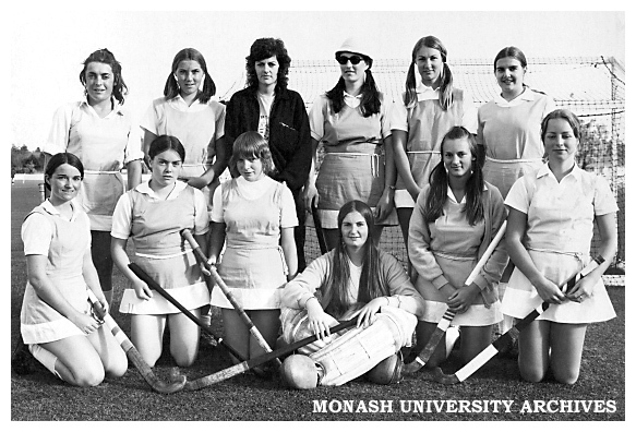 Monash women's hockey team