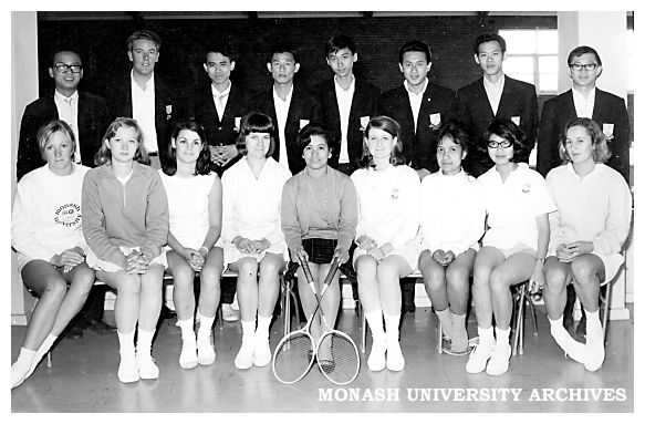 Monash champion Intervarsity badminton team