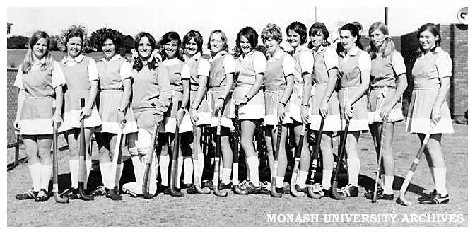 Monash women's hockey team