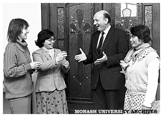 Chisholm Language Development Section co-ordinator Ms Jill Anderson (left), Mrs Saipin Iamsang-Ang, Mr Brian Jenney, Chairman of the Language Department Advisory Committee, and Mrs Somjai Praktong at luncheon organised for visiting Thai