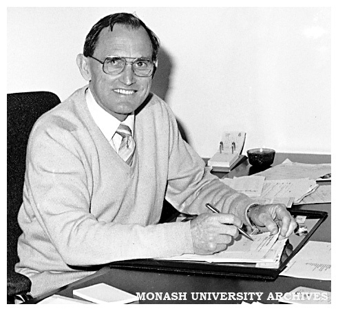 Dean of the Chisholm Institute Faculty of Technology Dr Roy Williams