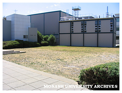 Engineering building 60 courtyard