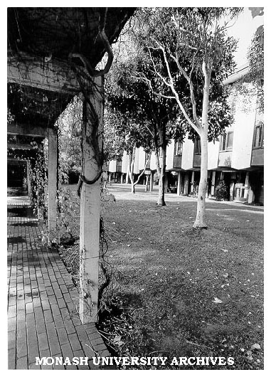 Covered walkway, Deakin Hall