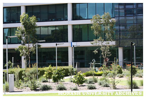 Entrance to Building H, Caulfield campus