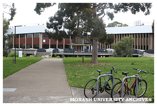 Grounds of Peninsula campus with Building A (Education) in the background