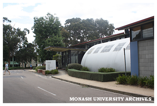Entrance to Building B, Peninsula campus