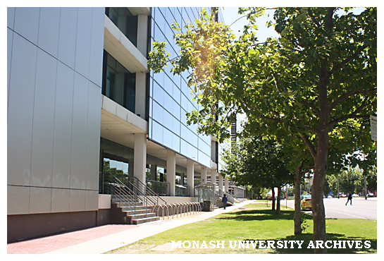 Building H, Caulfield campus, from Dandenong Road