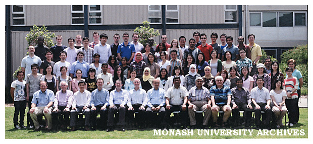 Department of Chemical Engineering postgraudate scholars and academic staff, 2011