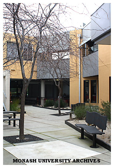 Courtyard between Buildings 1E and 2N, Gippsland campus