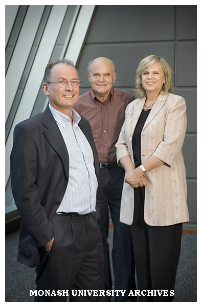 Dr Henry Linger (left), winner of the inaugural Bill Kent Prato Research Fellowship, with Professor Bill Kent and Professor Merran Evans.