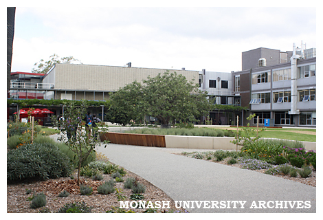 Kenneth Hunt Memorial Garden (Engineering courtyard), Clayton campus