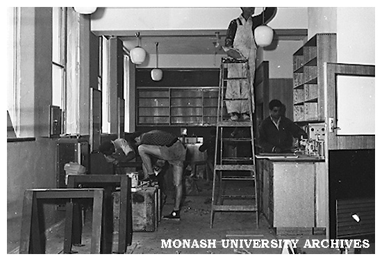 Department of Chemistry glass workshop.