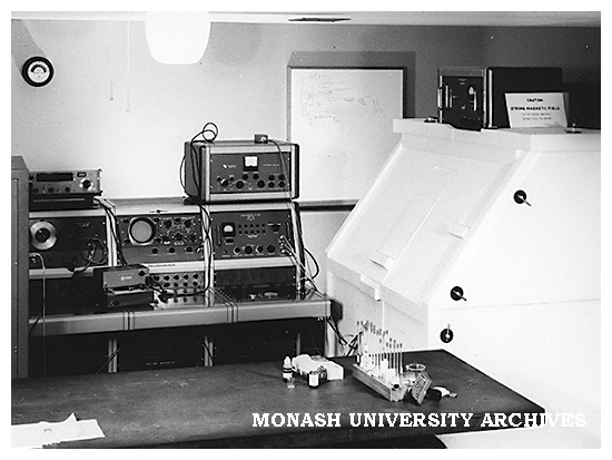 Nuclear magnetic resonance spectroscope.