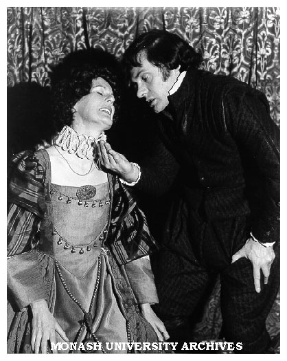 Marion Heathfield as Gertrude and Paul Karo as Hamlet (Alexander Theatre)