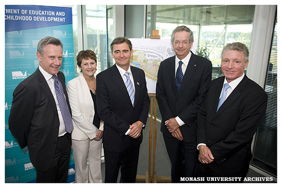 Premier John Brumby &amp; Bronwyn Pike, Minister for Education, with Monash senior staff at the announcement that Berwick campus is to be the site of a select entry State Government senior school
