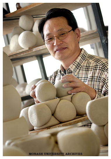 Visiting ceramic artist, Professor Heon-Gook Lee, from Kyung Hee University in Suwon, Korea