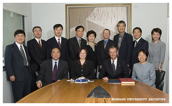 Vice Chancellor Professor Richard Larkins and delegates from the Chinese State Administration of Foreign Experts Affairs (SAFEA)