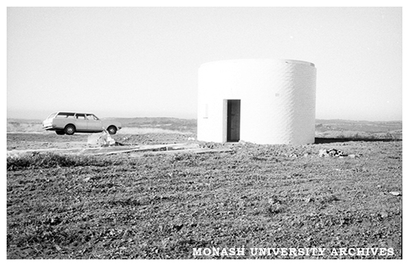Monash Observatory at Mt Burnett during construction