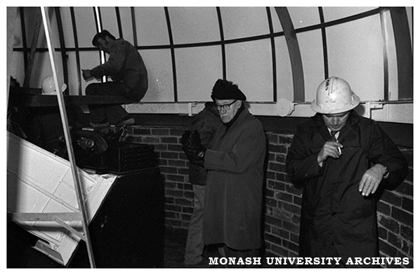 Installation of Monash Observatory dome at Mt Burnett
