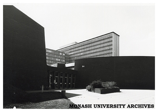 Rotunda connection to Alexander Theatre, with Menzies building in background