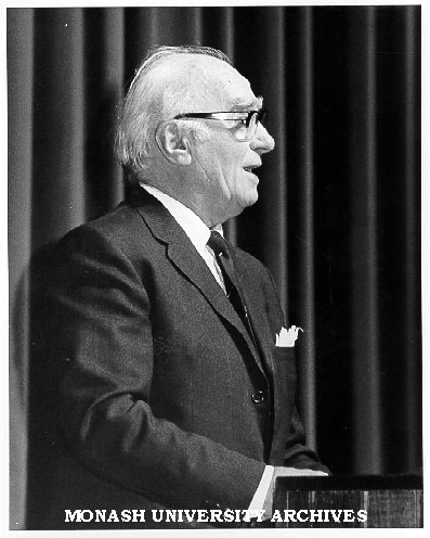 Sir Louis Matheson delivering Jubilee Oscar Mendelsohn Lecture