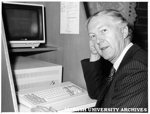 Associate Professor Eric Glasgow with Anatomy answer/question computer program