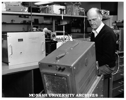 Ron Beach testing square wave generator