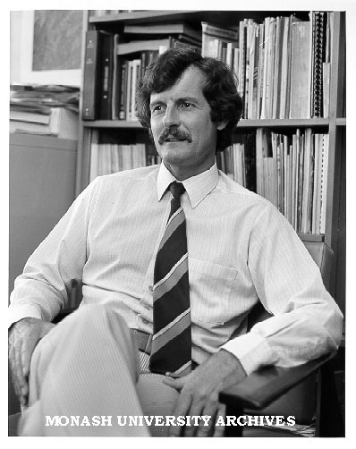Dr Stewart Sykes