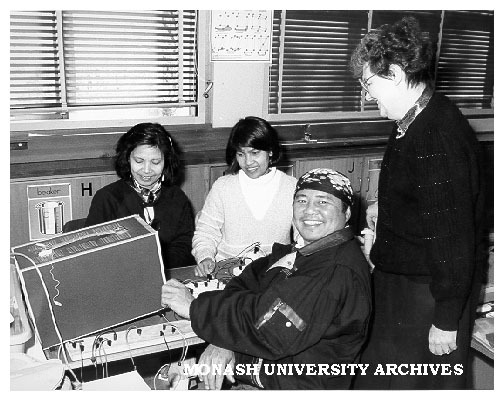 Mrs Mary Brown (right) with Filipino teachers at Monash under Phillipines-Australia Science and Mathematics Education Program (PASMEP)