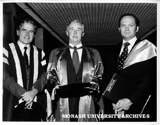 Sir John Holland (centre) after award of honorary Doctor of Engineering, with Vice-Chancellor Professor Ray Martin (left) and Dean of Engineering Professor Lance Endersbee