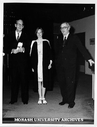 Joint winner of Supreme Court Prize, Mrs Gail Owen, with Sir Ninian Stephen (left) and Chancellor Sir Richard Eggleston